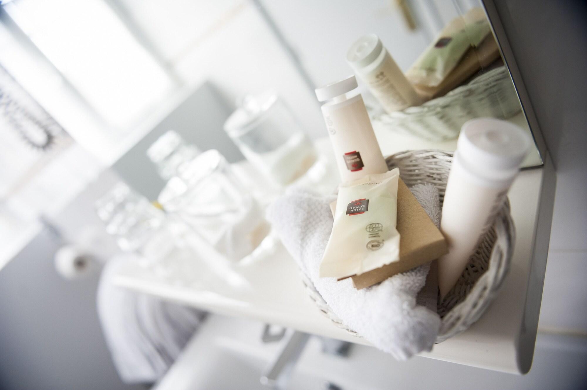 The Originals Boutique, Hotel Bulles By Forgeron, Lille Sud Seclin Exteriör bild